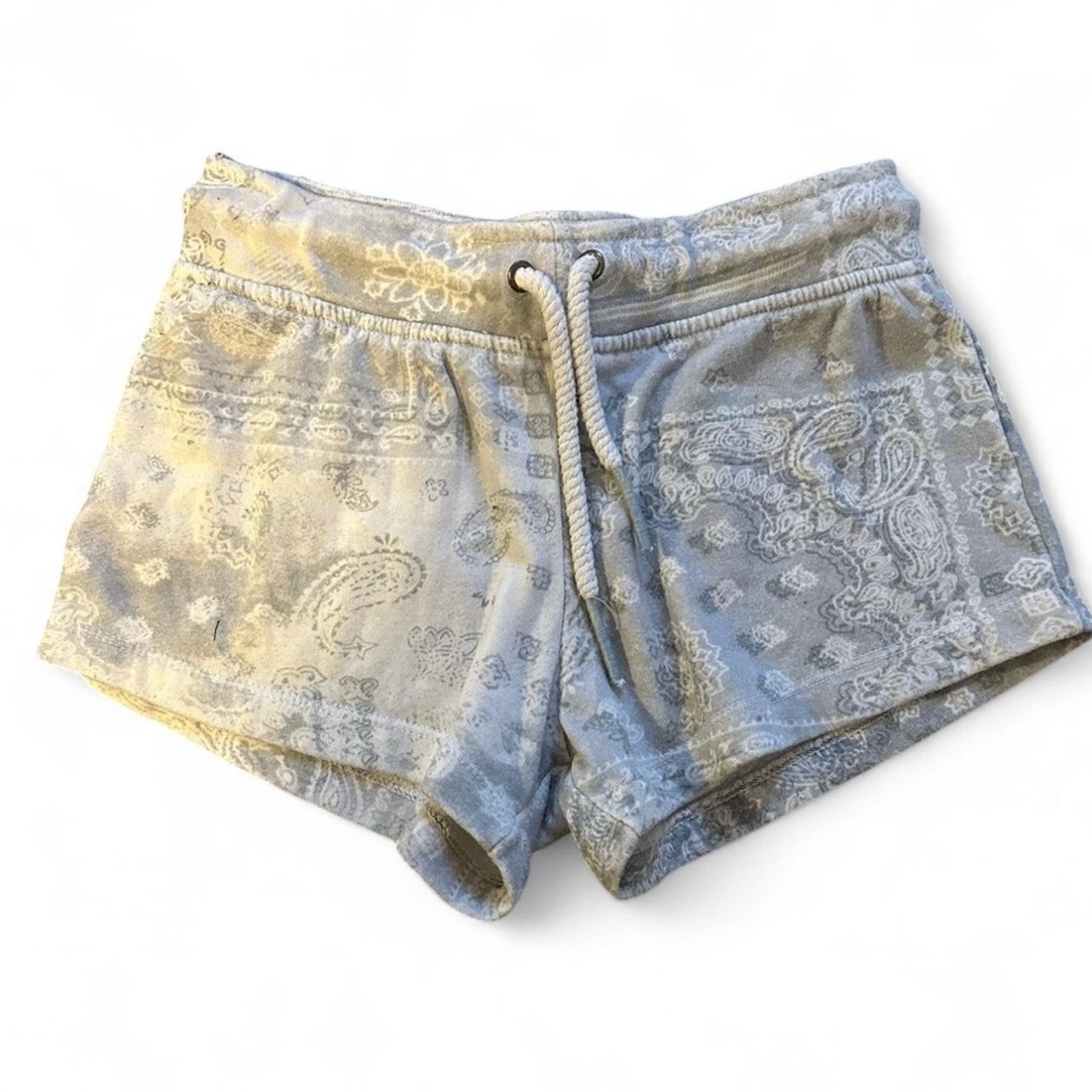 light grey & white bandana printed shorts